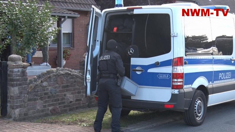 Handgranate als Sprengfalle unter Auto platziert – Polizei nimmt 53-jährigen Meppener nach monatelangen Ermittlungen vorläufig fest – Wohnanschrift durchsucht – Verdacht des versuchten Mordes und mutmaßliche Beziehungstat
