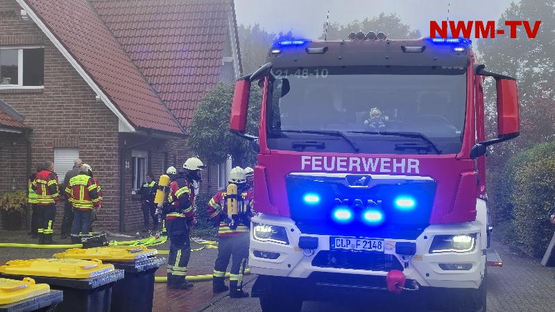 Rauch und Ruß im ganzen Wohnhaus nach Küchenbrand in Löningen-Angelbeck – Bewohnerin wird ins Krankenhaus gebracht